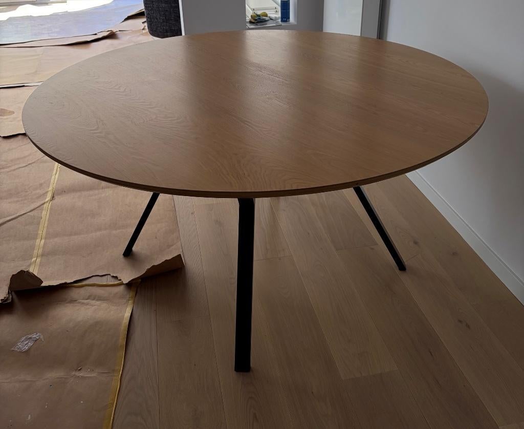 Table ronde pour salle à manger, 100 à 150 cm, Cinq personnes ou plus, Rond, 100 à 150 cm