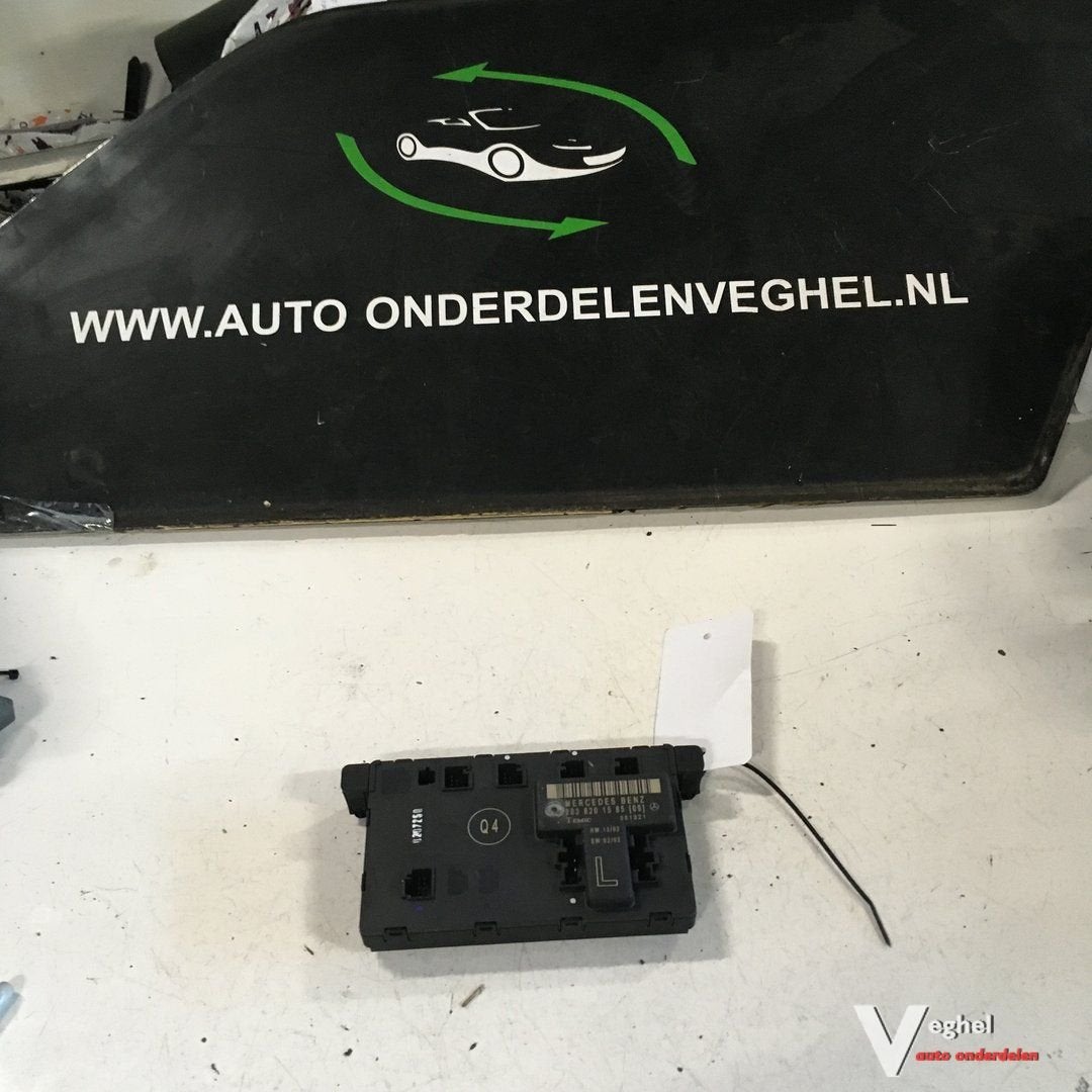 Mercedes W203  2002 Comfortmodule Links 203 820 15 85 [09], -, Utilisé, -, -