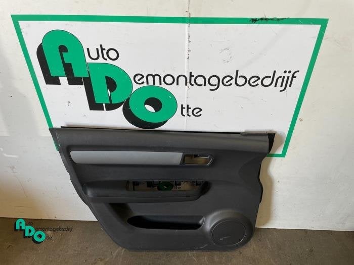 Revêtement portière 4portes avant gauche d'un Suzuki Swift, -, 3 mois de garantie, Utilisé, -