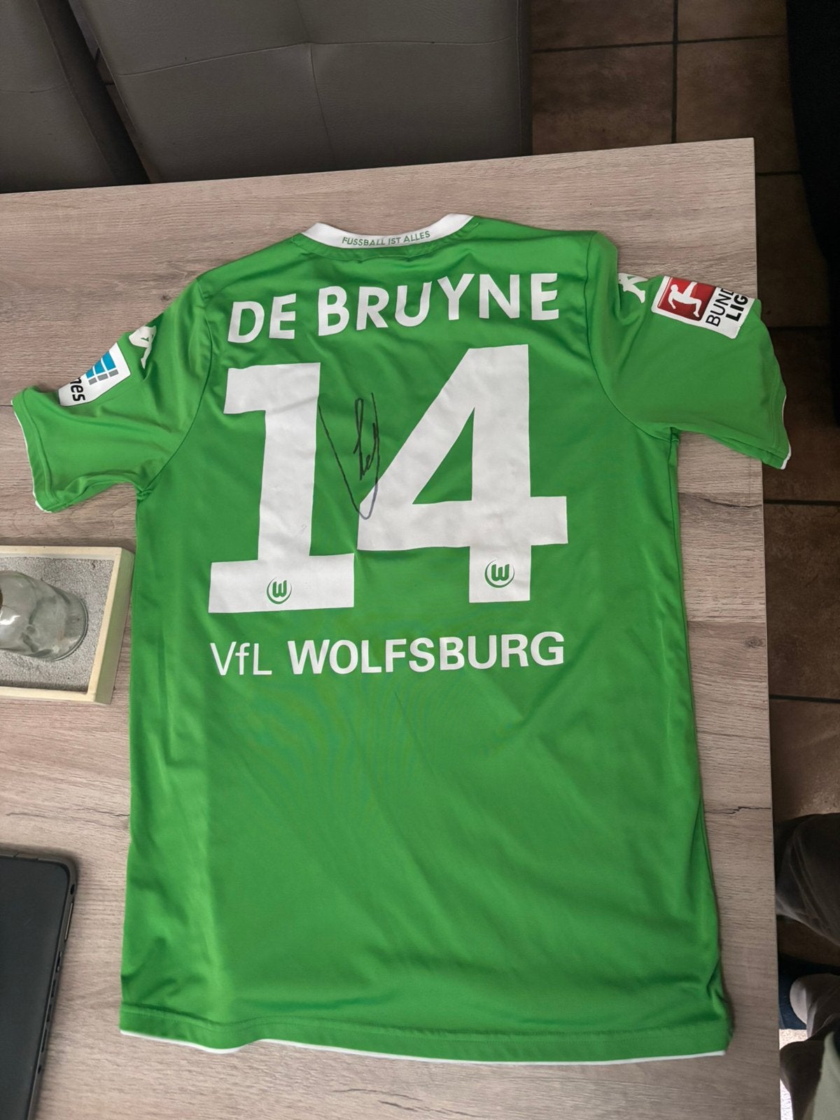 Gesigneerde voetbalshirt kevin de bruyne, Sport en Fitness, Ophalen, Zo goed als nieuw, Shirt
