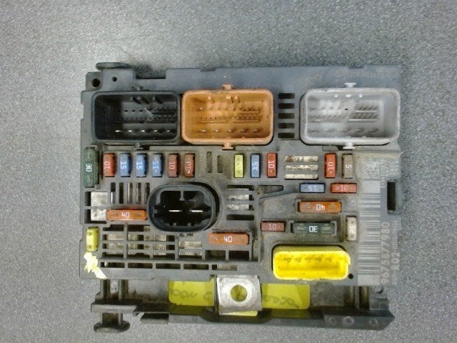 Boitier fusibles Citroen C4 Grand Picasso 9675877980 (432), Enlèvement, Utilisé