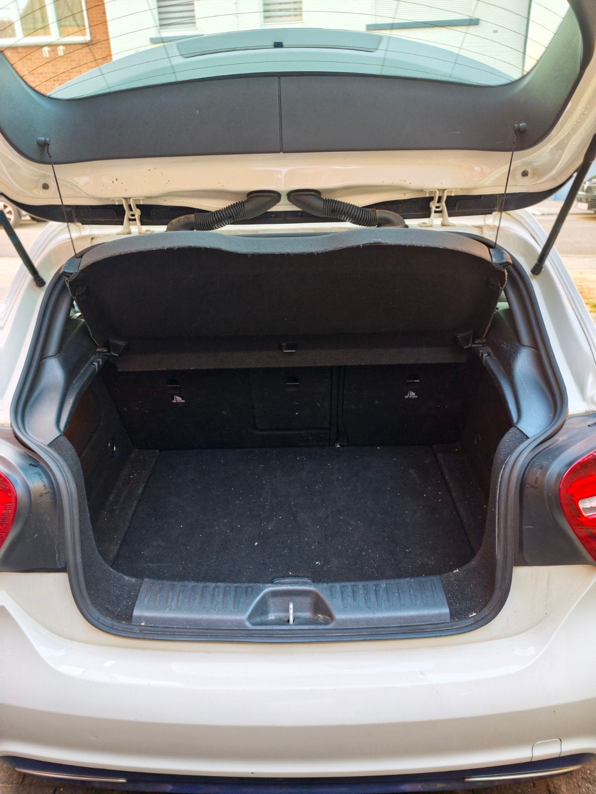Mercedes classe A180d année 2018  91000km, Auto's, Mercedes-Benz, Leder en Stof, Wit, 5 deurs, Particulier
