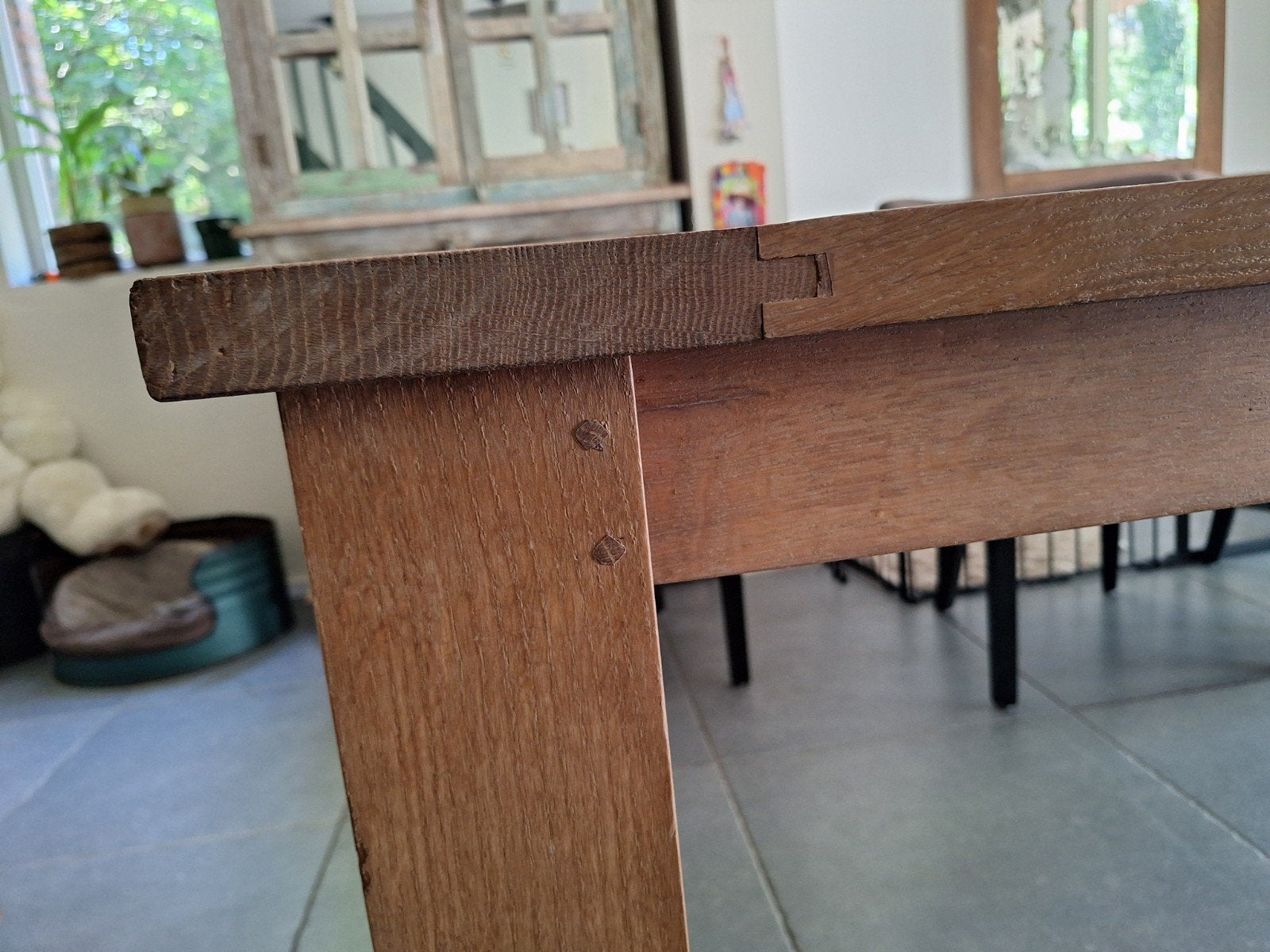 Houten eettafel, Ophalen