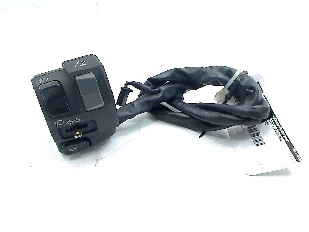 COMMUTATEUR GAUCHE Yamaha FJR 1300 2001-2002 (FJR1300 5JW), Dhr. S. di Majo, Utilisé, Info@cama-motorparts.nl, P.J. Troelstraweg 8 8
3144 CX  MAASSLUIS, NL