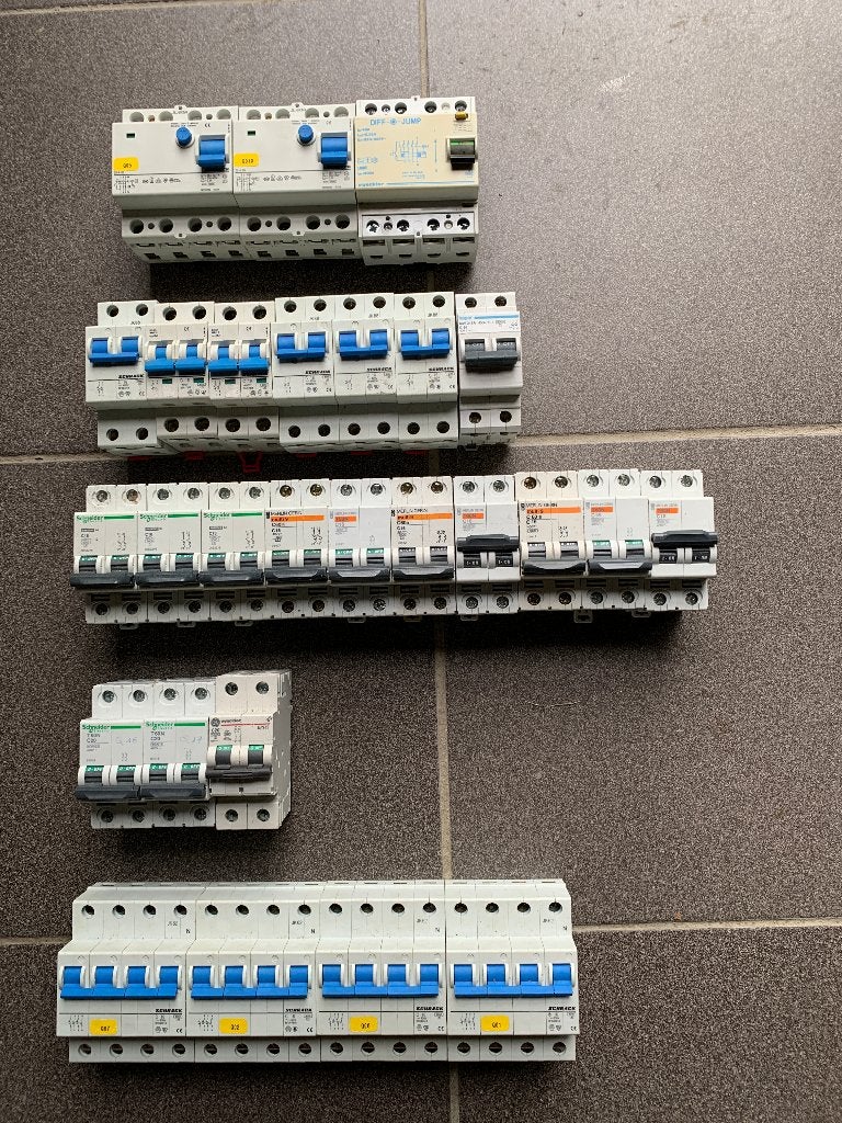 Zekeringen, Ophalen, Gebruikt, Installatieautomaat