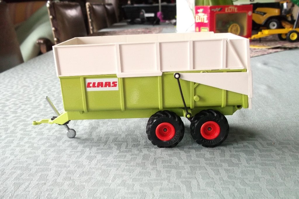 SIKU 2866 - Claas Carat kipper op tandemas, Hobby en Vrije tijd, Modelauto's | 1:32, Ophalen of Verzenden, Nieuw, Tractor of Landbouw