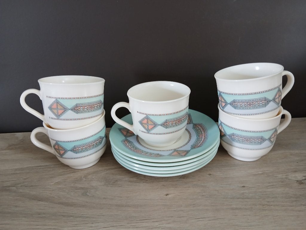 5 kopjes/5 schoteltjes Arcopal, Overige merken, Vintage, Ophalen of Verzenden, Zo goed als nieuw