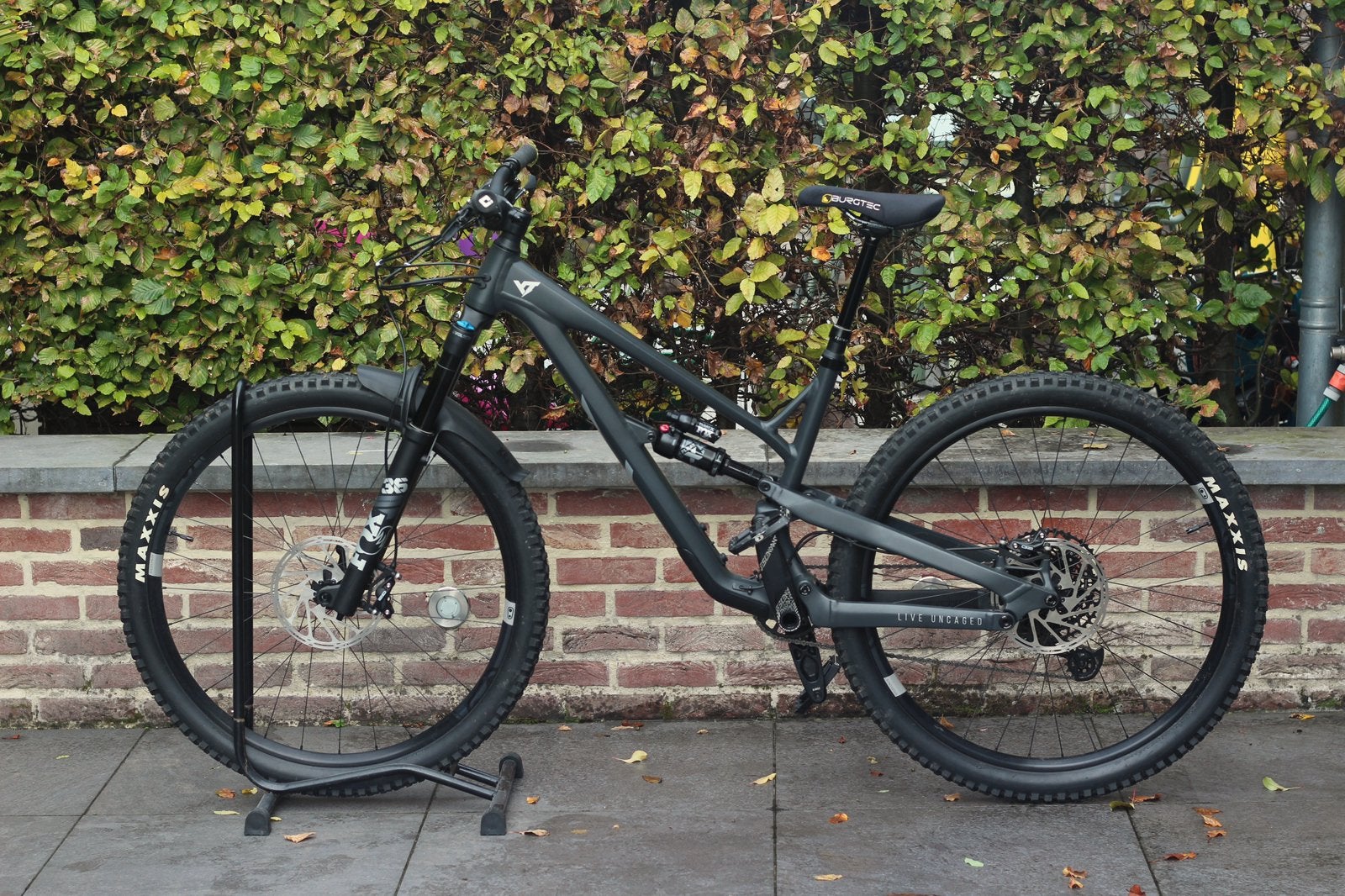 YT Jeffsy Core 2 VTT Full Suspension – Taille L, Enlèvement