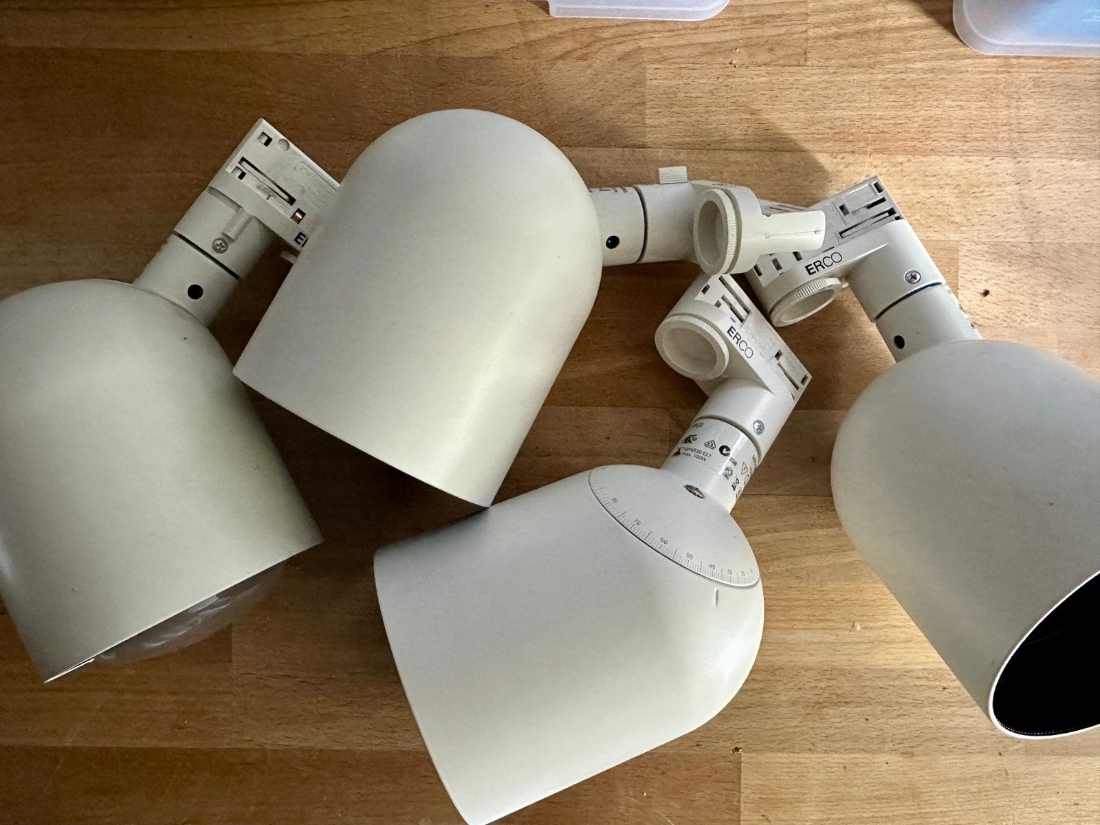 Lot de 10 spots ERCO + 4m de rail triphasé — QPAR30 E27, Ophalen, Gebruikt, Wandspot
