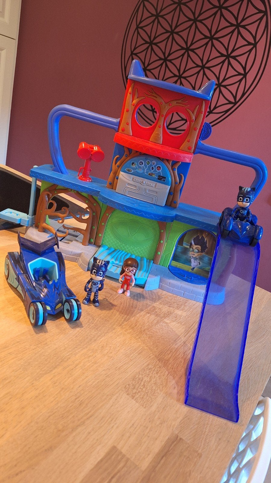 Grand Quartier Général Pyjamasques (PJ Masks) + véhicule, Ophalen, Gebruikt