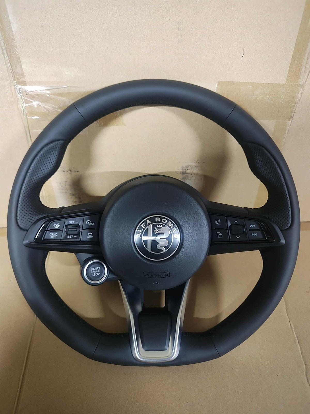 Nieuw stuurwiel voor Alfa Romeo Giulia, Stelvio en Tonale, Auto-onderdelen, Ophalen, Alfa Romeo