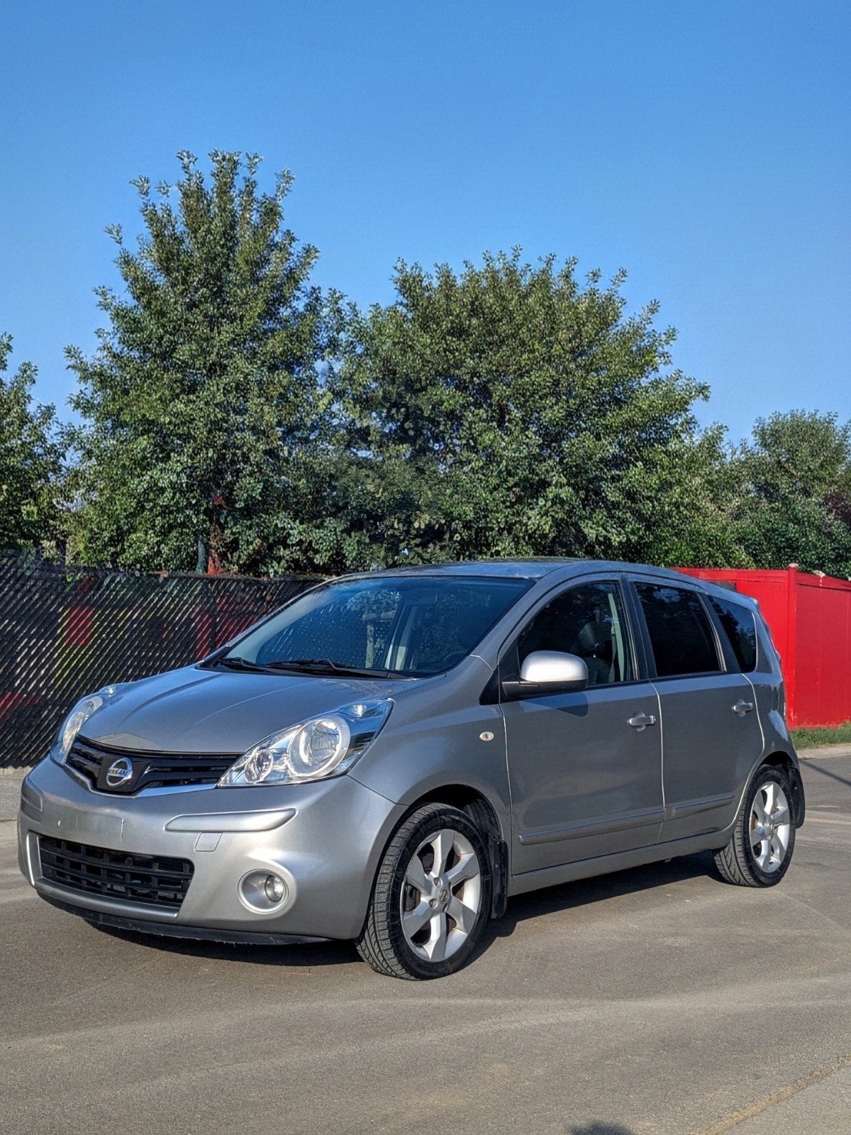 Nissan Note 1.6i A/C Approuvé à vendre, Argent ou Gris, 149 g/km, 5 portes, 5 places