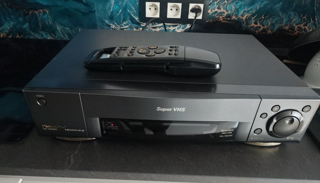 Panasonic NV-HD900  Magnétoscope VHS haut de gamme, TV, Hi-fi & Vidéo, Lecteurs vidéo, Enlèvement ou Envoi, Utilisé, Lecteur ou enregistreur VHS