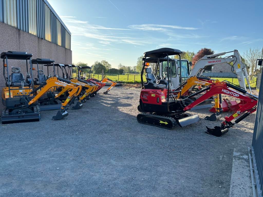 Mini pelle moteur kubota ht 15 et ht18, Enlèvement ou Envoi