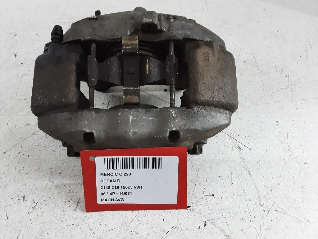 REMKLAUW LINKS VOOR Mercedes-Benz C (W203) (01-2000/02-2007), Gebruikt, Mercedes-Benz, Mevr. I. Hauben, Rue de l'Espoir 34 34
4030  GRIVEGNÉE, BE