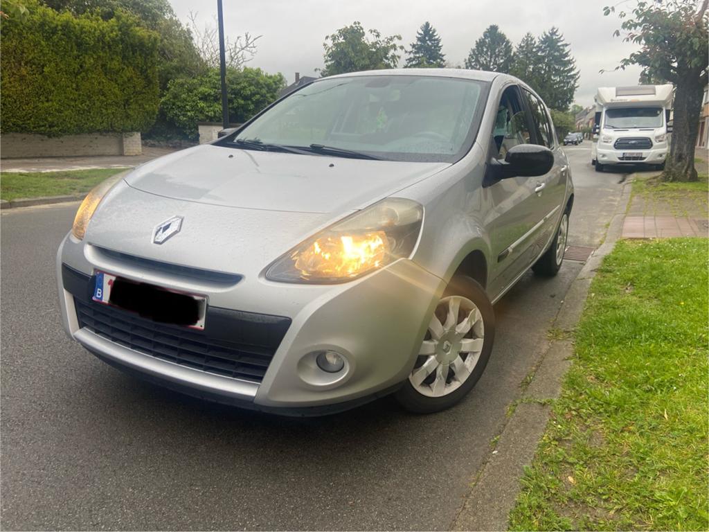 is Blanco Gekeurd+Carpass *Proper! *Weinig Kms *Clio 1.2, Auto's, Voorwielaandrijving, Euro 5, Zwart, Particulier