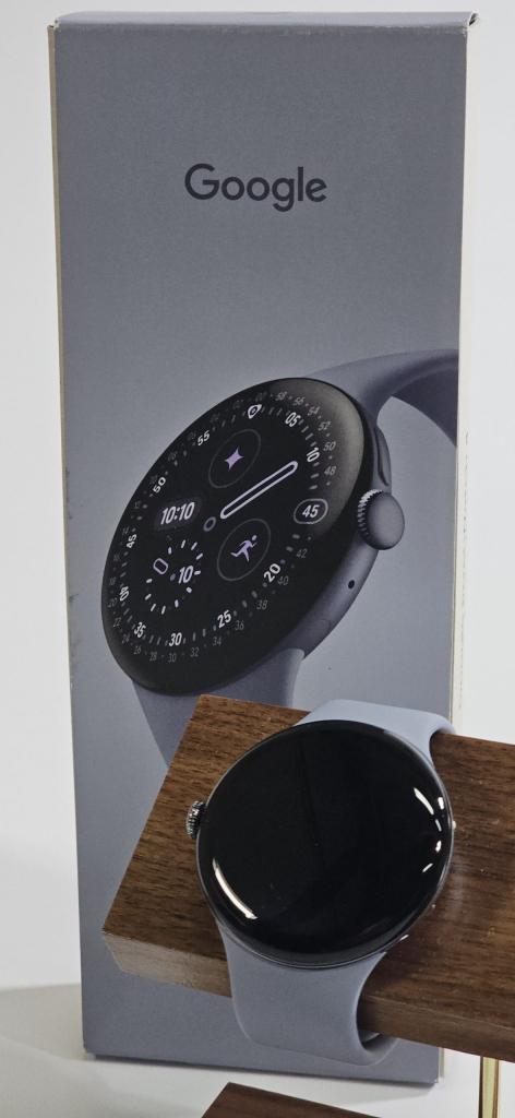 Google Pixel Watch 4 - 45mm - WiFi - Moonstone | Retourdeal, Computers en Software, Overige Computers en Software, Press@google.com