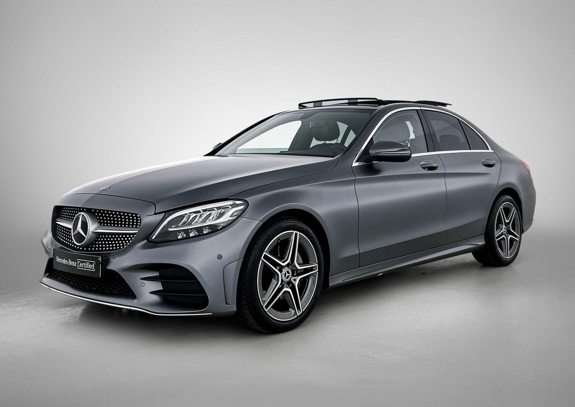 Mercedes-Benz C-Klasse 180 Berline AMG Line | Panoramisch Da, Auto's, Automaat, 4 deurs, Zwart, 4 cilinders