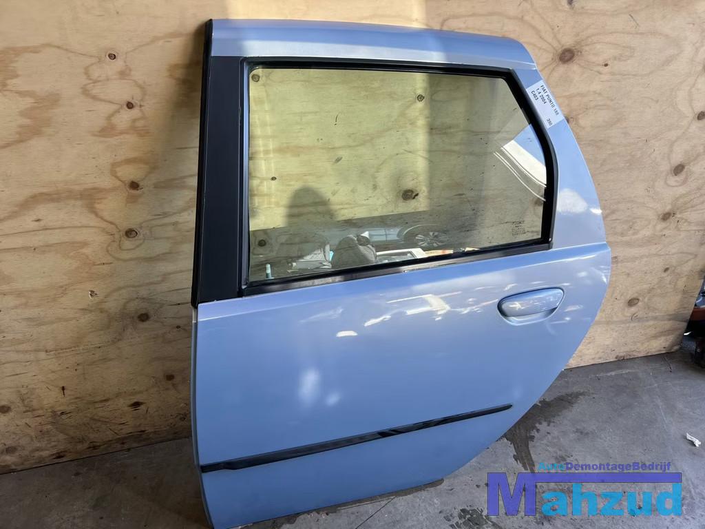 FIAT PUNTO 2 188 blauw links achter deur 2002-2005, Auto-onderdelen, Gebruikt, Deur, Stellantis Europe S.p.A., Info@stellantis.com