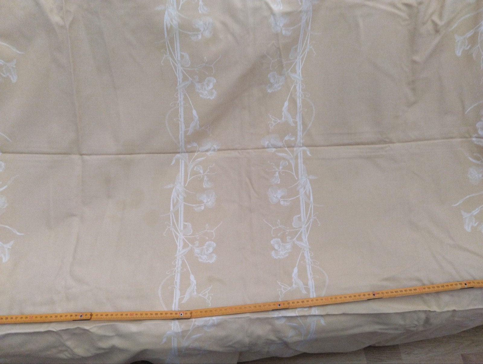 Draps de table Horeca à fleurs pastel clair 150x 147, Envoi