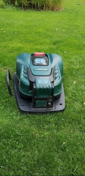 Robot tondeuse Parkside – jusqu’à 1 000 m2, Jardin & Terrasse, Tondeuses robotisées, 20 à 25 cm, Parkside, Enlèvement, Utilisé