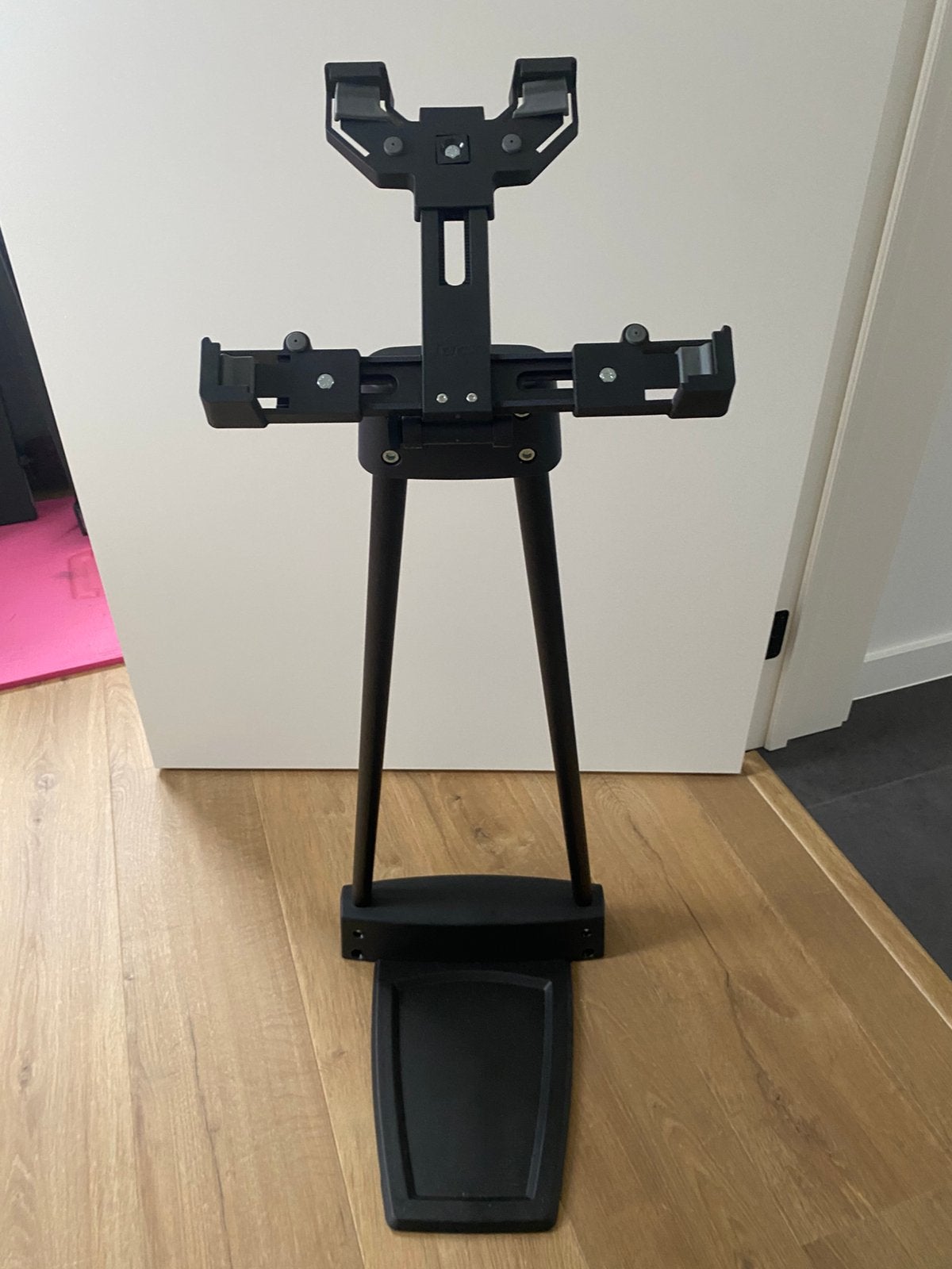 Standaard voor iPad ( indoor fietsen ), Sport en Fitness, Fitnessmaterialen, Ophalen, Zo goed als nieuw