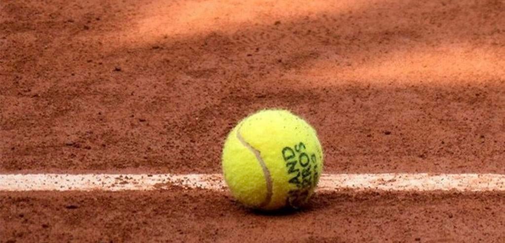 TENNIS PLACES RG INTERNATIONAUX DE FRANCE 2026, Tickets & Billets, Trois personnes ou plus, Mai