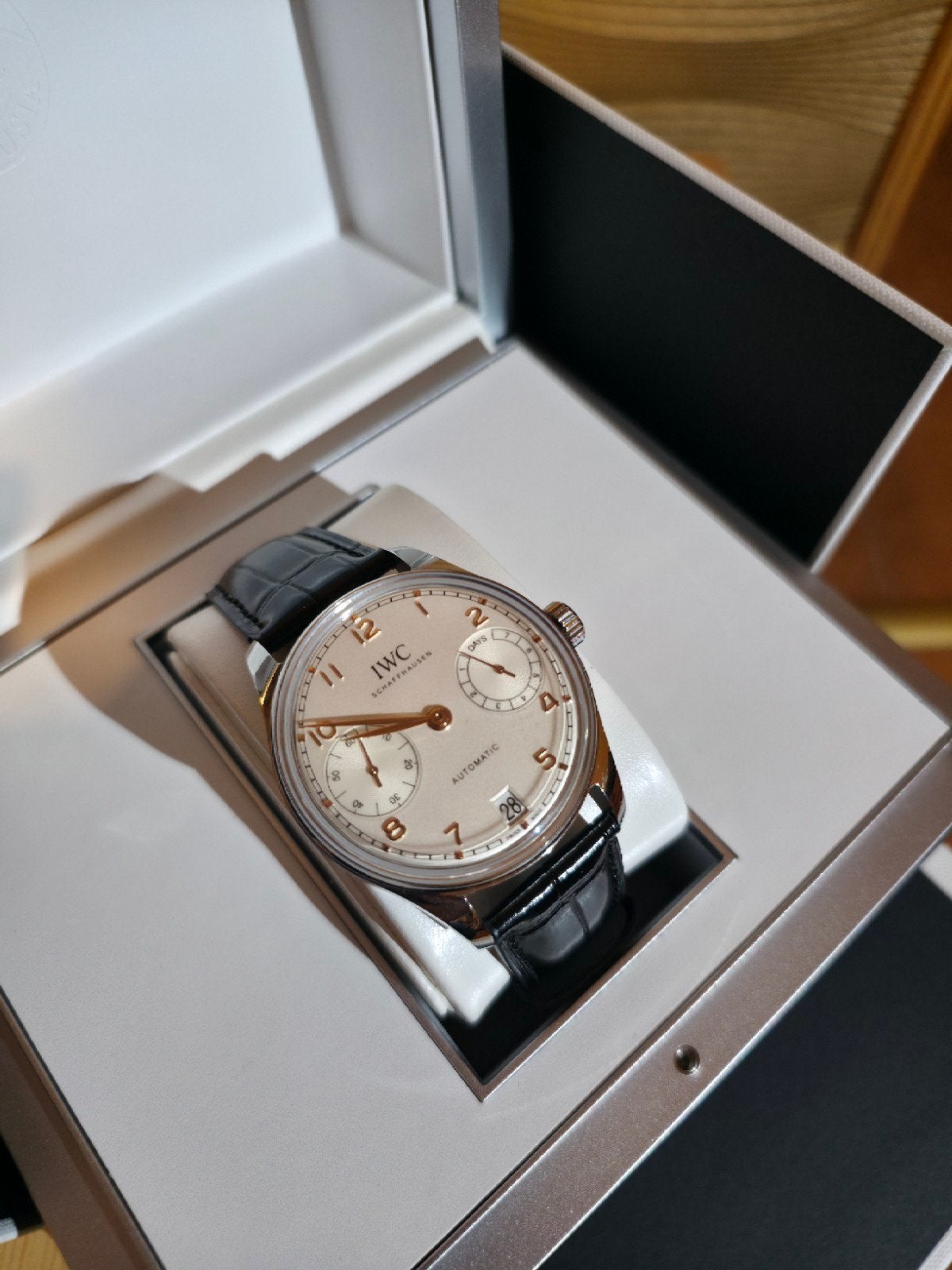 Ensemble complet IWC 42mm 2026 IW501701 Original, Bijoux, Sacs & Beauté, Autres marques, Enlèvement, Autres matériaux, Acier