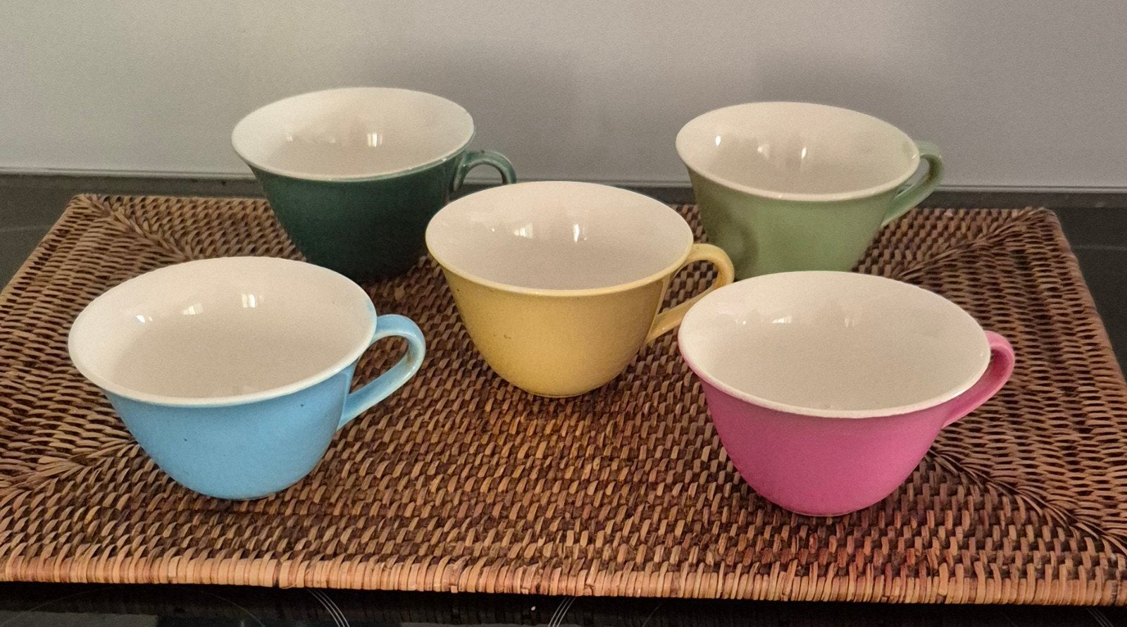 5 vintage pastel kopjes Boch Keralux (Expo 58), Ophalen