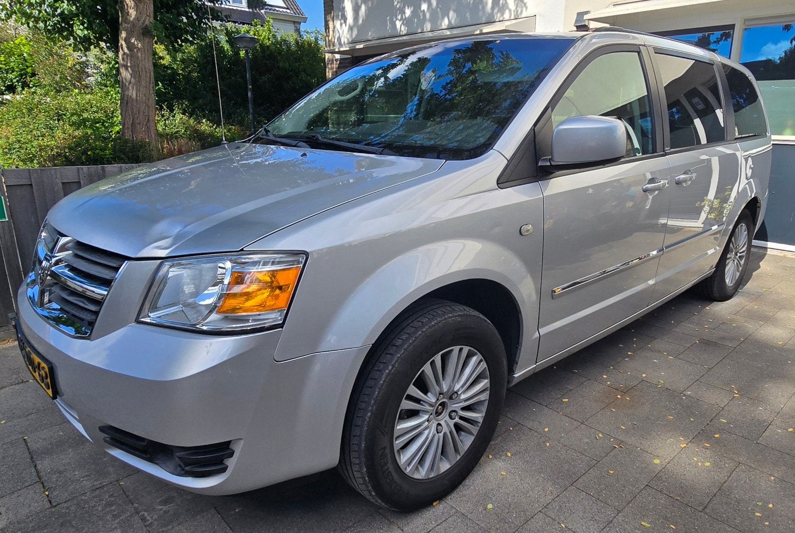 Dodge grand caravan 3,8 2009 Grijs, Auto's, (Grand) Caravan, Grijs, Zilver of Grijs, 2010 kg
