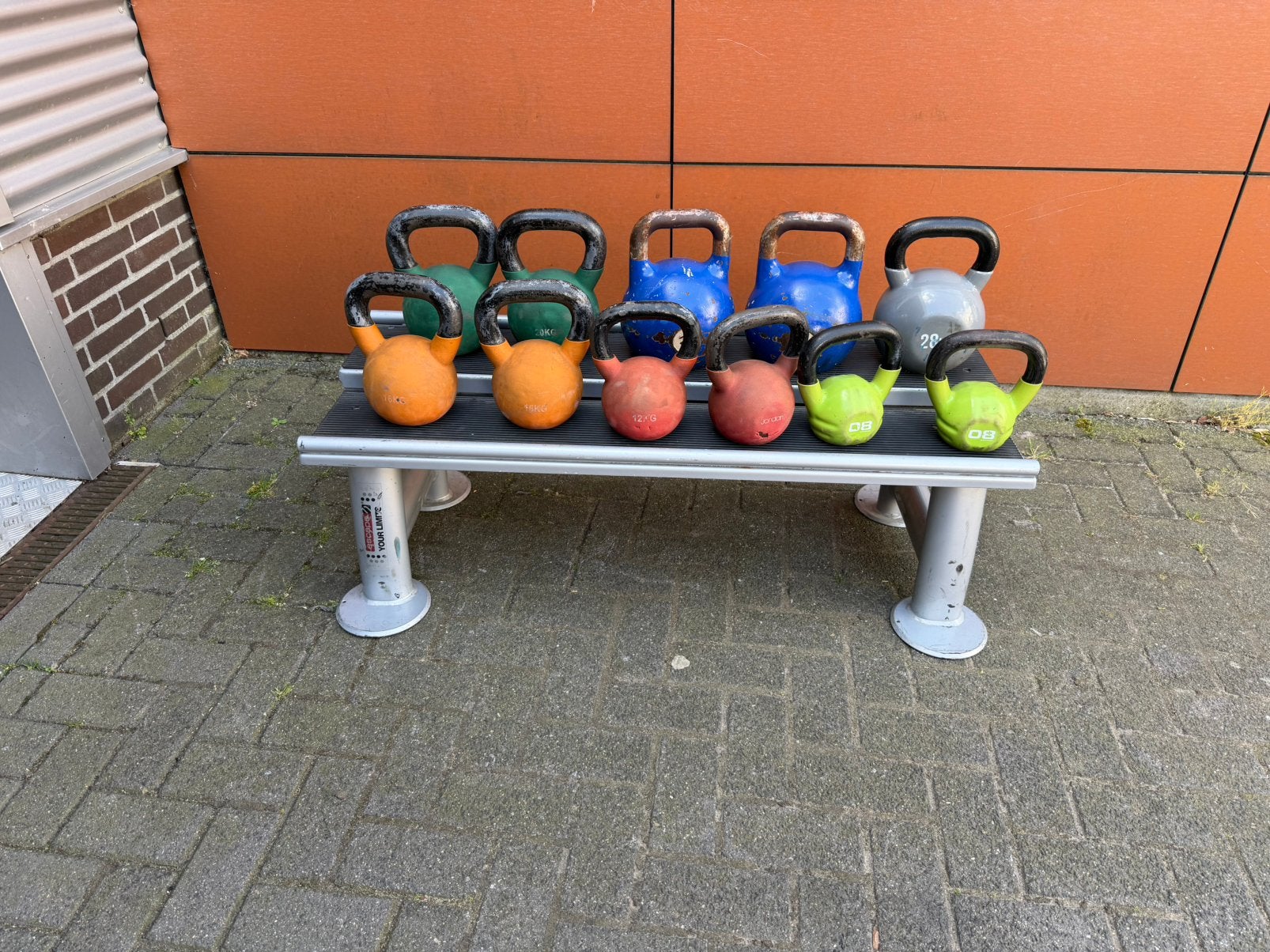 Kettlebells 8kg t/m 28kg + Opbergrek, Sport en Fitness, Fitnessmaterialen, Ophalen, Gebruikt, Kettlebell