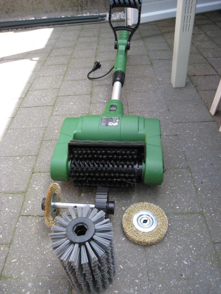Elektrische Schoonmaakborstel – terrasreiniger., Ophalen, Zo goed als nieuw
