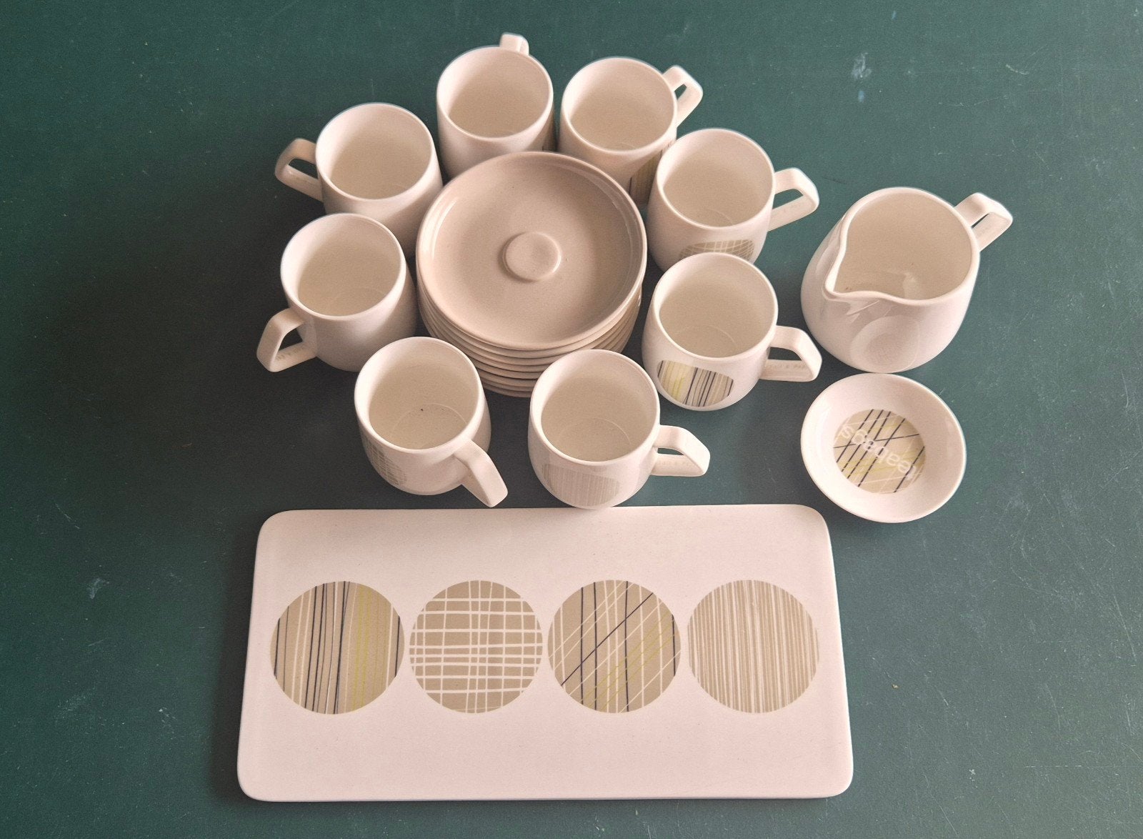 Salt & Pepper koffieservies, Ophalen