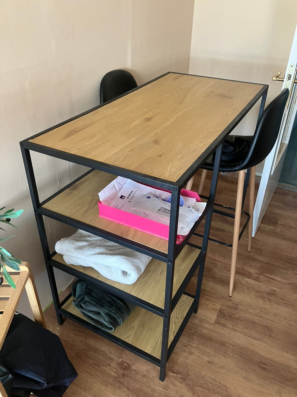 Bartafel met 2 barkrukken., Ophalen, Gebruikt