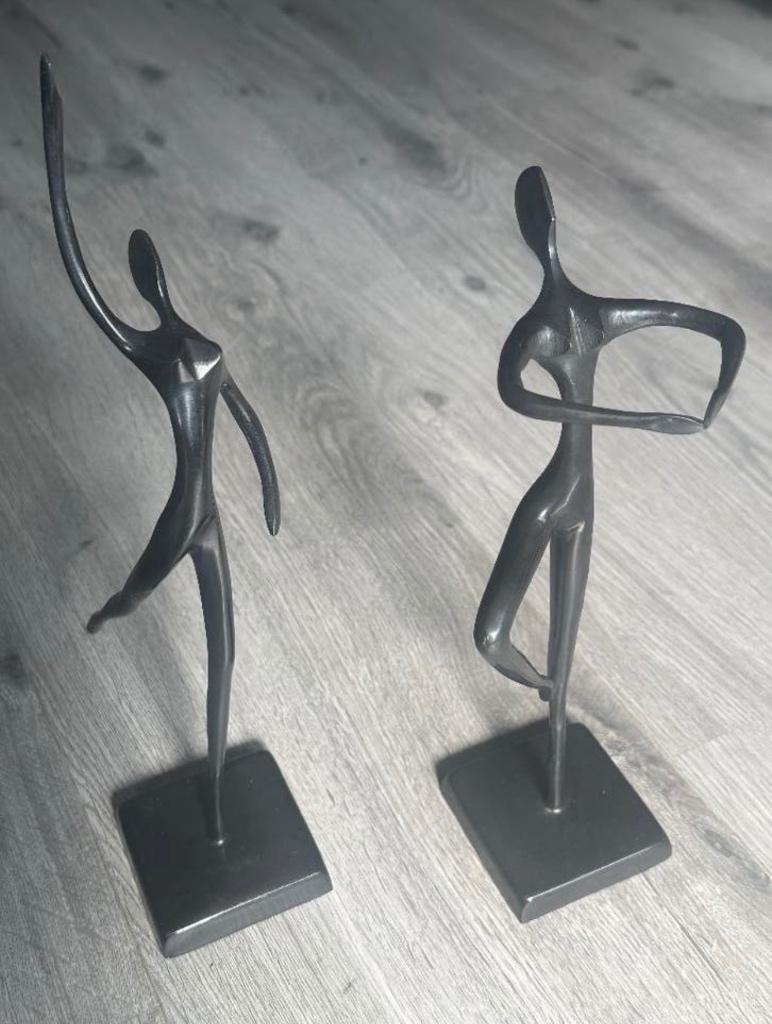 2 Modernistische stalen sculpturen van BODRUL KHALIQUE - 40€, Gepatineerd, Ophalen of Verzenden, Beeld, Modern