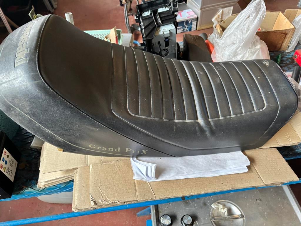 Zadel Giuliari voor Kawasaki jaren 70-80, Ophalen of Verzenden, Gebruikt