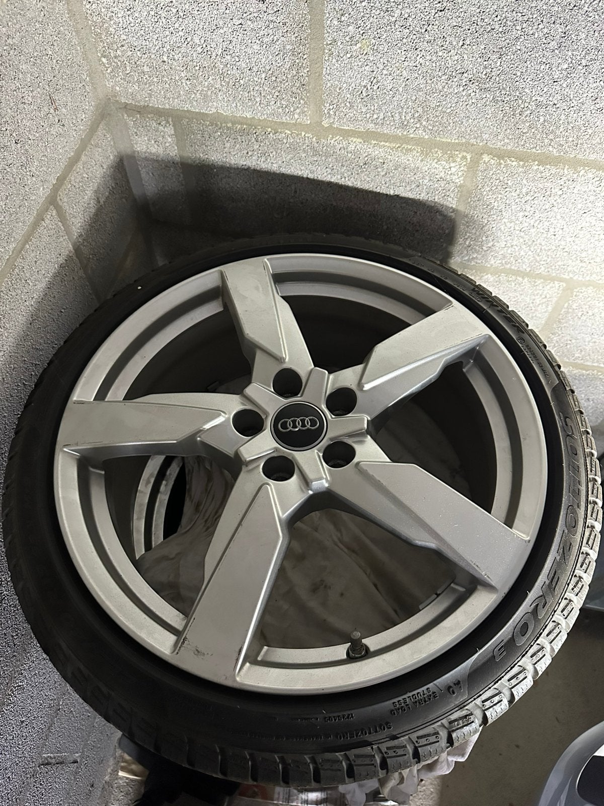 Jantes audi TT RS origine, Autos : Pièces & Accessoires, Enlèvement, Pneus hiver, Pneu(s)