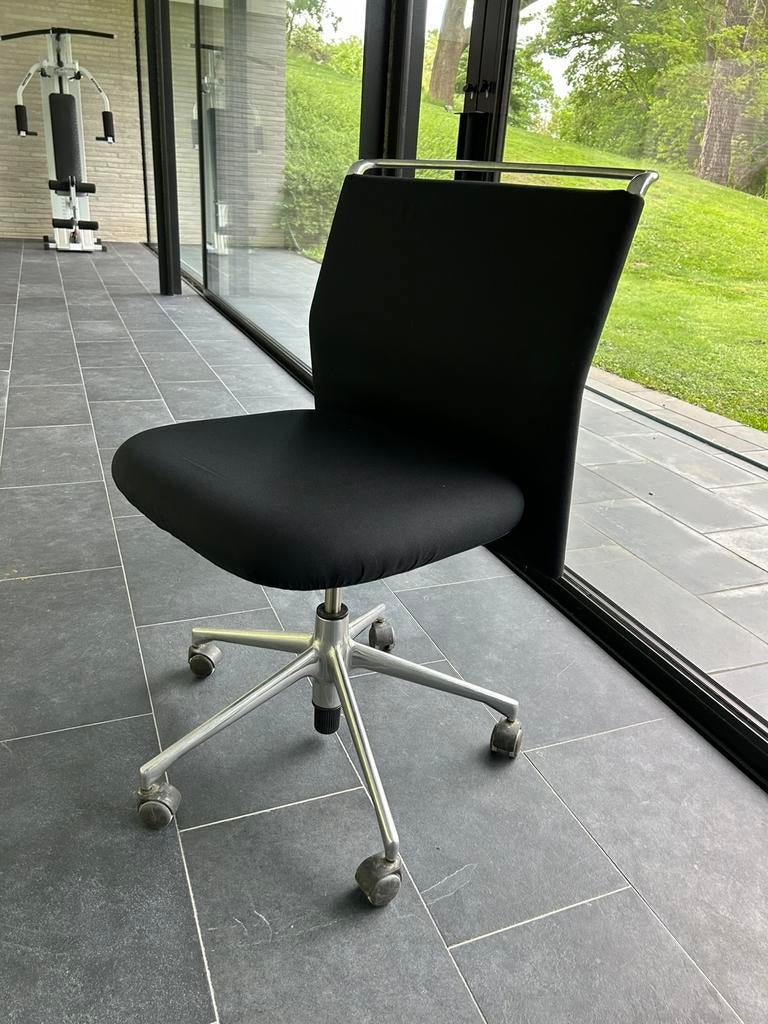 Vitra bureaustoel AC2 zwarte stof als nieuw, Huis en Inrichting, Ophalen, Zo goed als nieuw, Bureaustoel