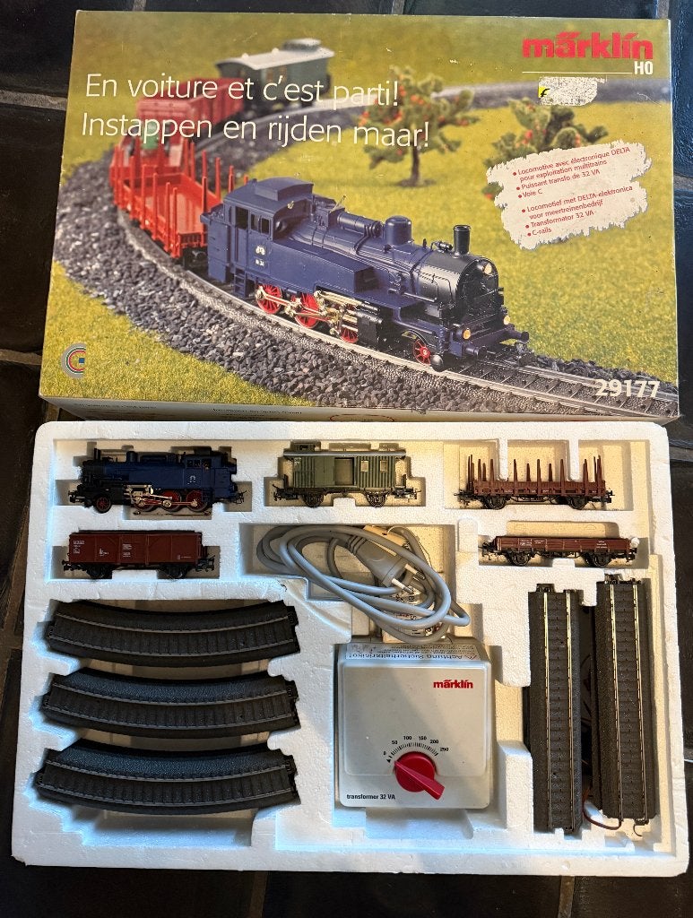 Märklin 29177 H0 Startset met vier wagons, Hobby en Vrije tijd, Wisselstroom, Gebruikt, Locomotief, Ophalen of Verzenden