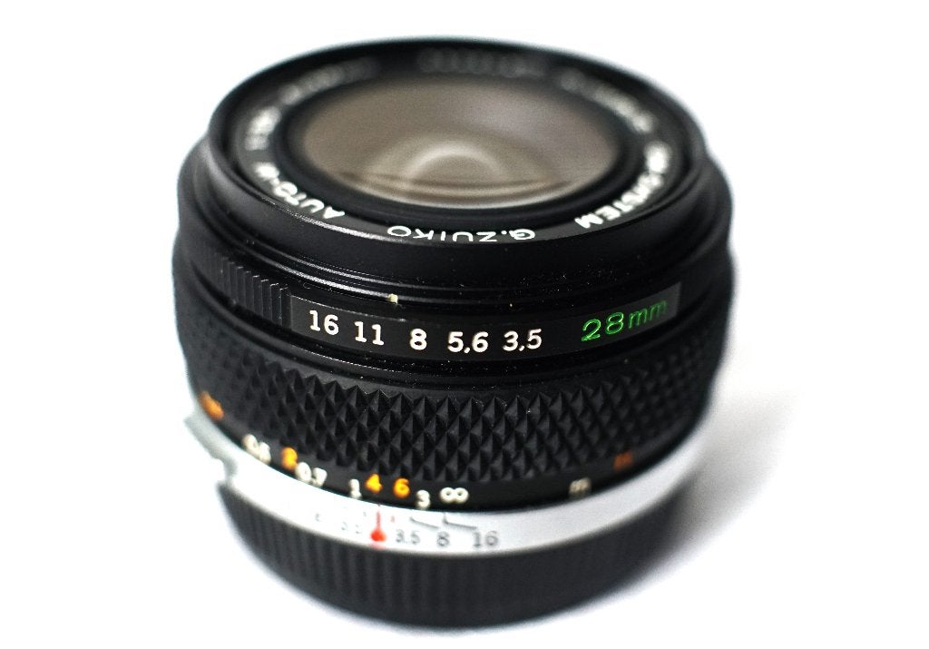 Olympus-om-zuiko-auto-w 28 mm 3.5, TV, Hi-fi & Vidéo, Appareils photo analogiques, Enlèvement ou Envoi, Comme neuf, Reflex miroir