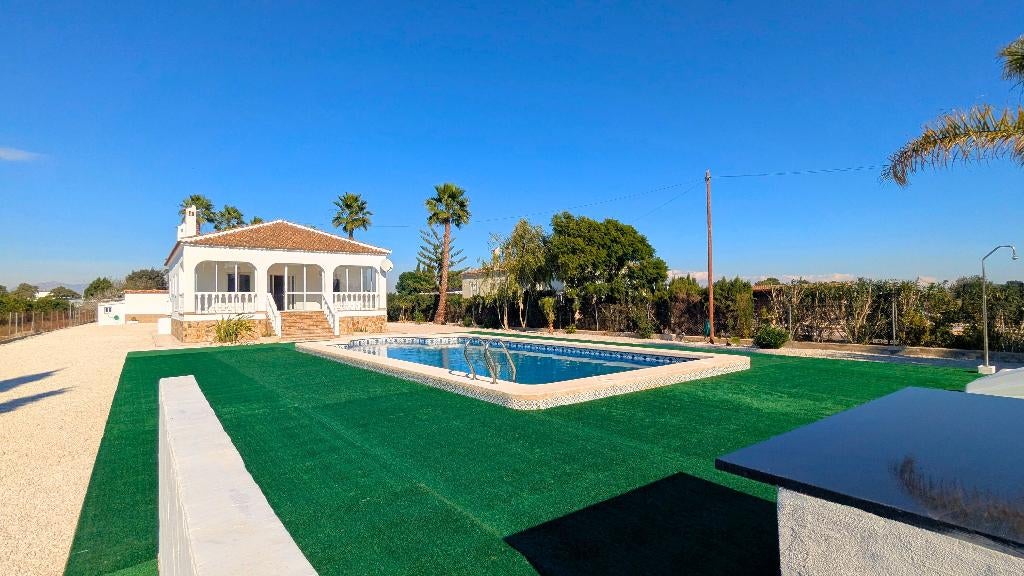 Villa individuelle à vendre à Dolores, Alicante, Immo, Étranger, Village, Maison d'habitation, 273 m², Dolores, Alicante