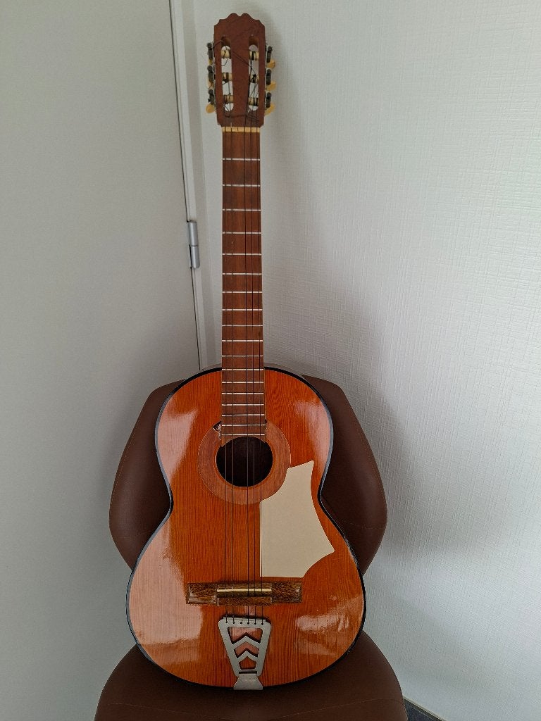 Gitaar + gratis draagtas, Enlèvement ou Envoi, Utilisé, Guitare classique ou espagnole, Avec valise