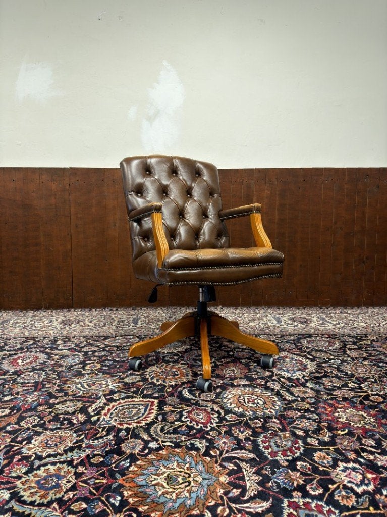 Klassiek Engels Chesterfield Bureaustoel, Enlèvement