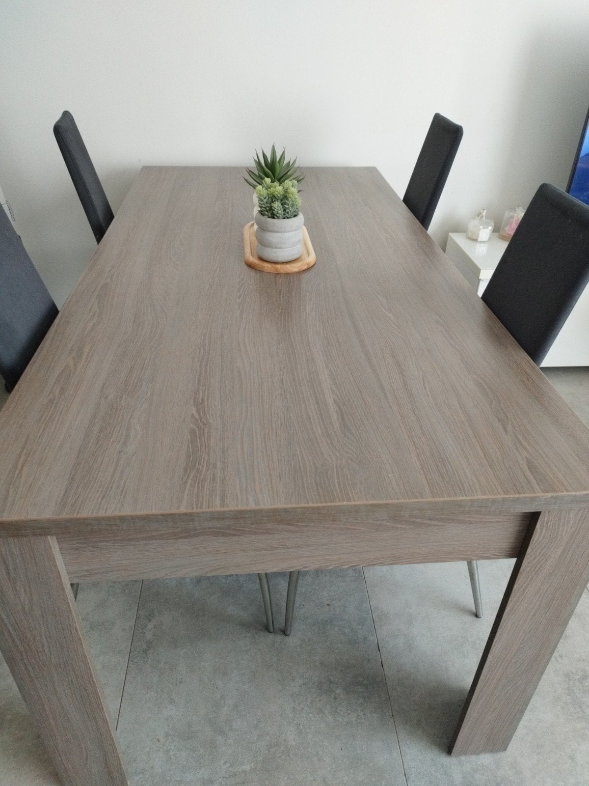Table salle à manger avec 04 chaises., Enlèvement