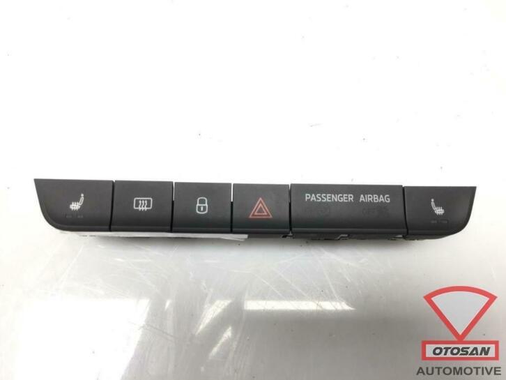 skoda fabia 2018 sport schakelaar dashboard 6v0927132c, Tr. Vaclava Klementa 869
293 01  Mlada Boleslav, CZ, Skoda, Skoda Auto a.s.