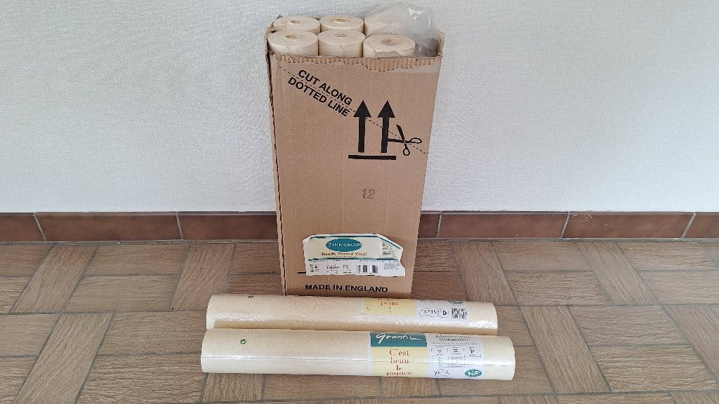 8 rollen nieuw behangpapier, Ophalen, 25 tot 50 m²