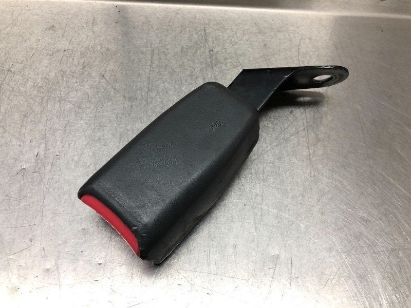 BOUCLE DE CEINTURE ARRIÈRE DROIT Impreza II Plus (GG), Utilisé, Subaru