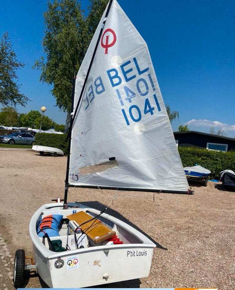 Optimist zeilboot met speciale wegtrailer en met strandkar, Enlèvement, Utilisé, Optimist