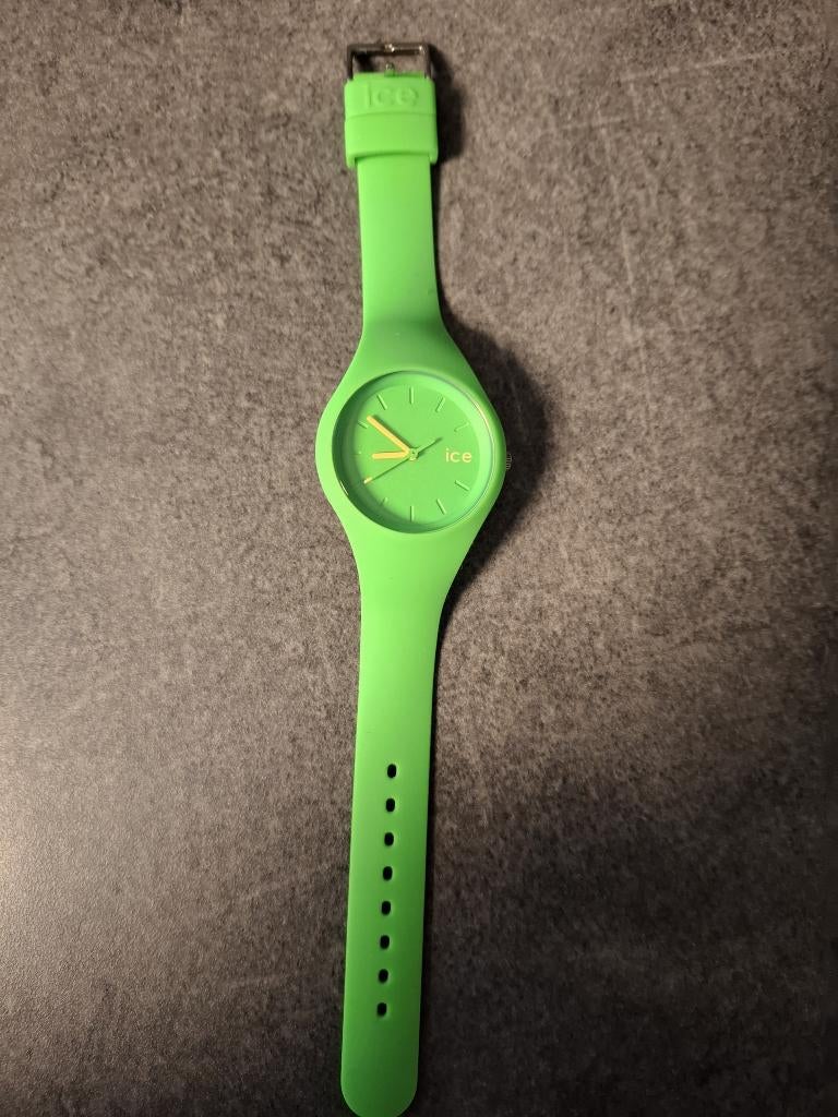 Montre Ice watch verte, Handtassen en Accessoires, Horloges | Dames, Kunststof, Polshorloge, Kunststof, Zo goed als nieuw