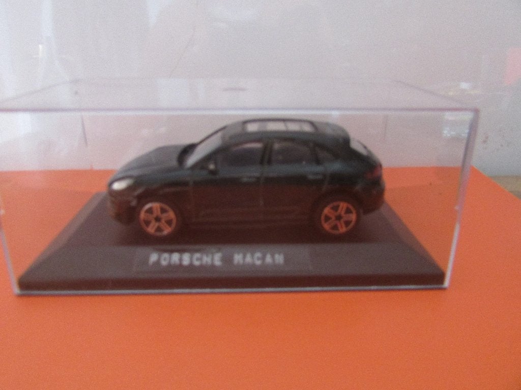 PORSCHE MACAN ; 1 :43, Hobby & Loisirs créatifs, Voitures miniatures | 1:43, Comme neuf, Voiture, Autres marques, Enlèvement ou Envoi